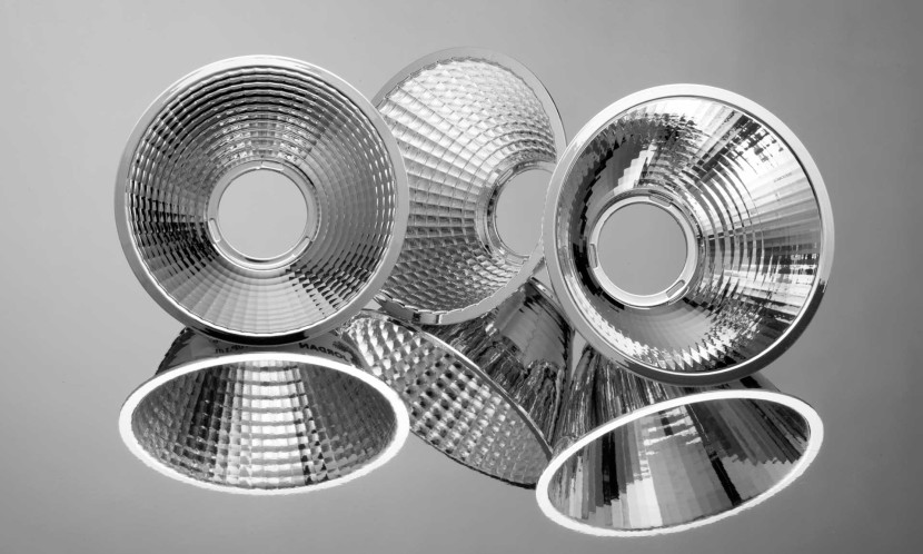 Martini, light, lampadari, faretti, fondo grigio, illuminazione, foto industriale, foto pubblicitaria, catalogo, foto per e-commerce