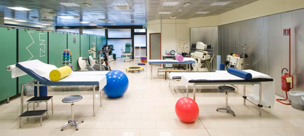 Modenamedica, ambulatorio, medico, lettini, cura, negrini, varetto, panoramica, pubblicità,