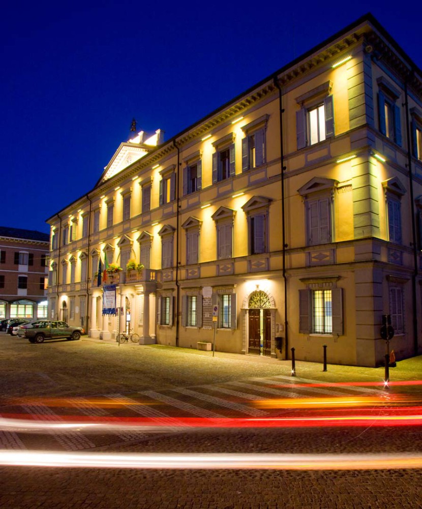 Martini, luce, comune, Concordia, illuminazione, architettura, movimento, fotografia industriale, foto emozionale, notturno